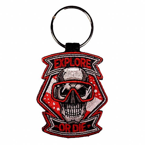SKULL EXPLORE OR DIE KEY RING